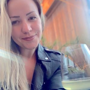 Meet your Posher, Becky